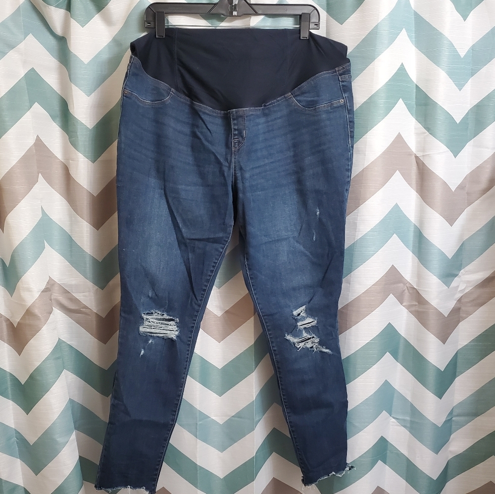 Ingrid & Isabel Maternity Jeggings
